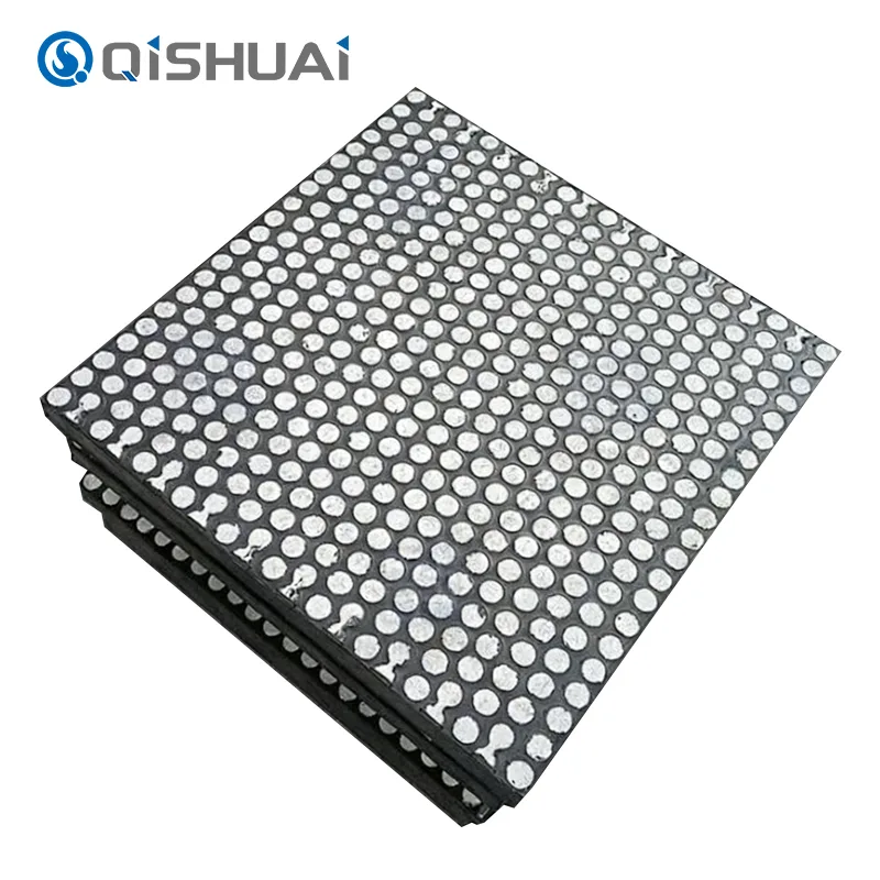 Garnitures d'usure en céramique et en caoutchouc