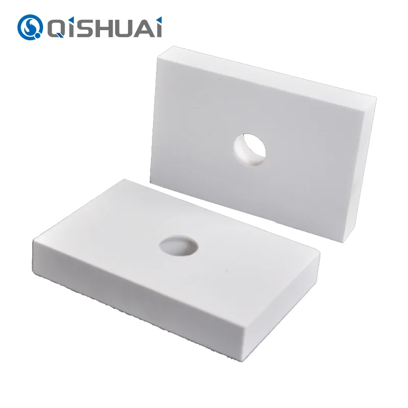 Porter des carreaux de céramique industriels